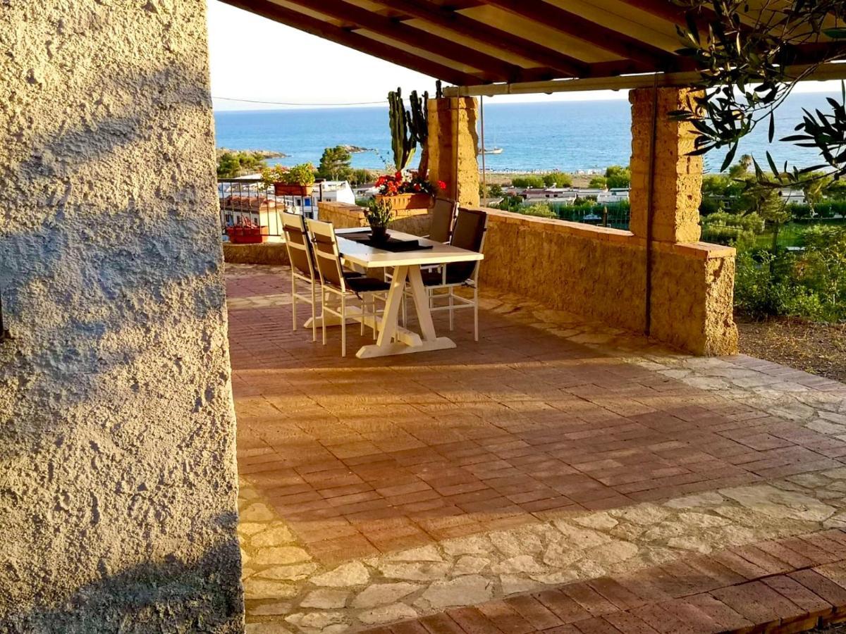 Villa Lo Scoglio 阿谢亚 外观 照片