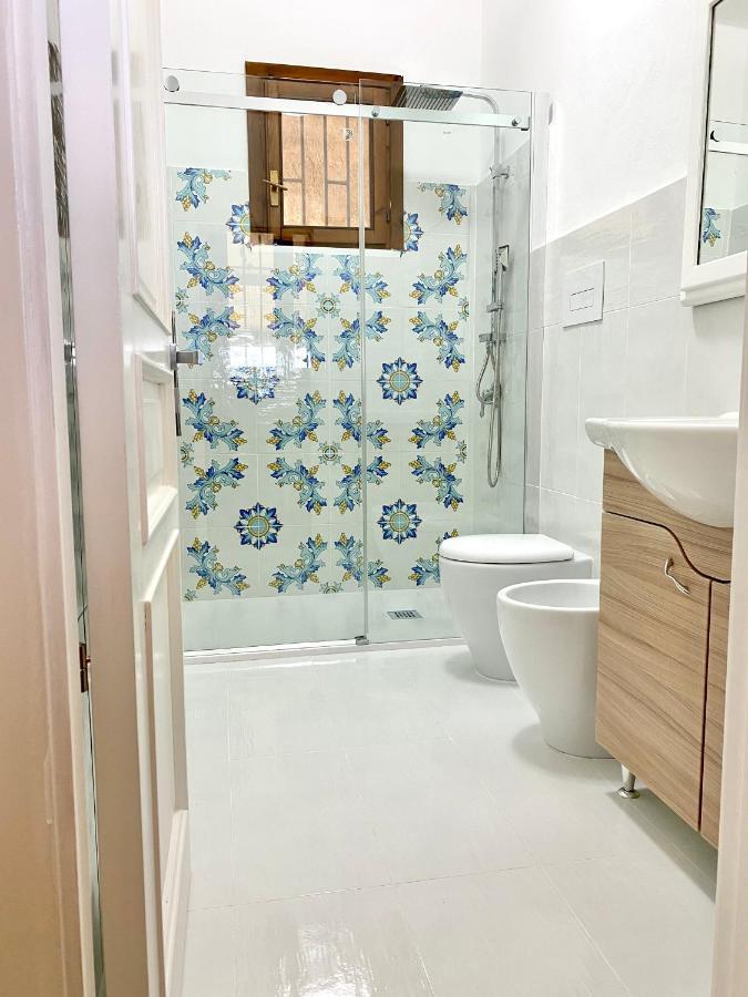Villa Lo Scoglio 阿谢亚 外观 照片