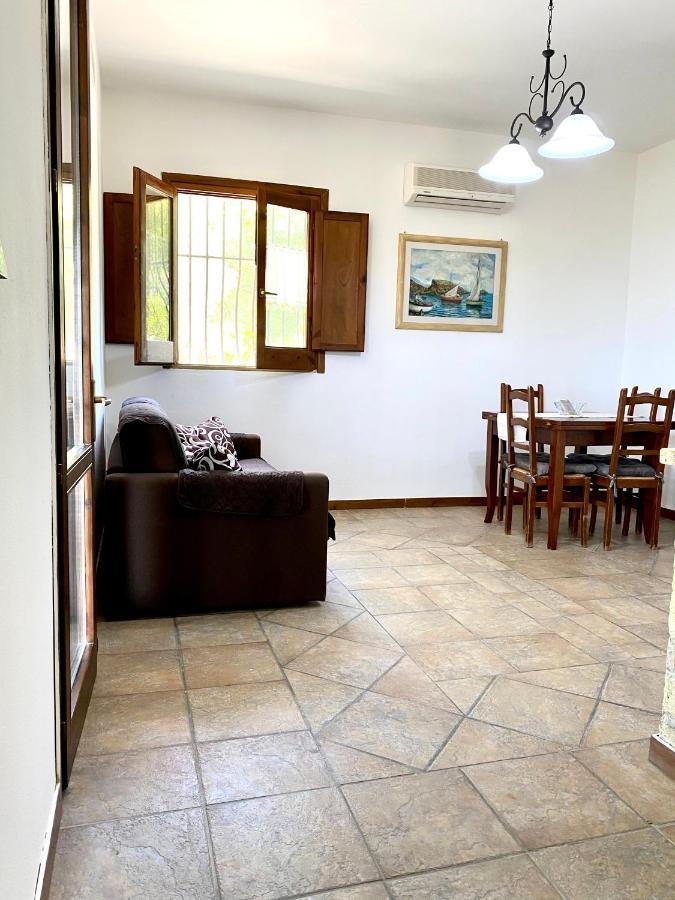 Villa Lo Scoglio 阿谢亚 外观 照片